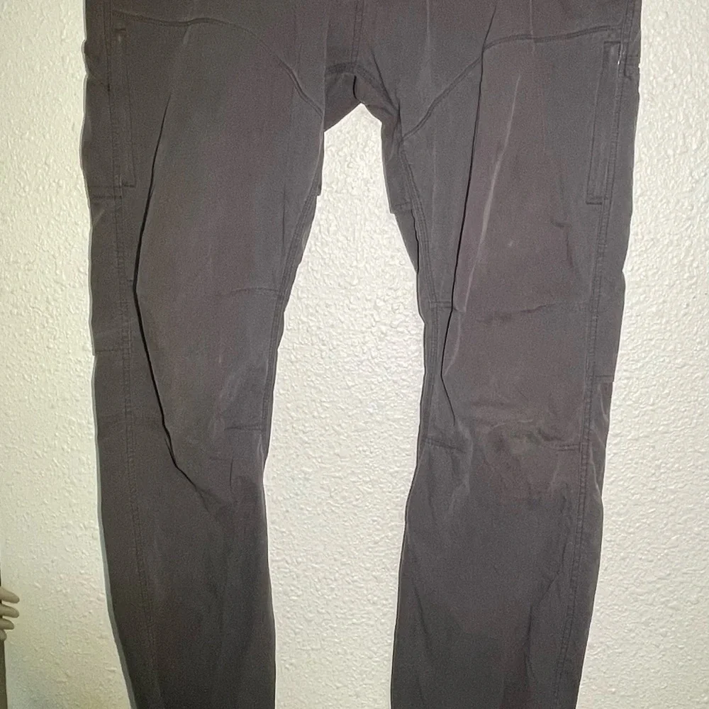 KuHL Men's gray konfidant air pant size “40X32”